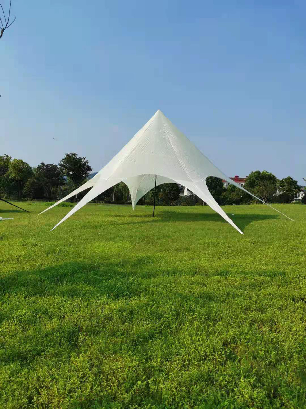 Tente XL forme étoile 14m