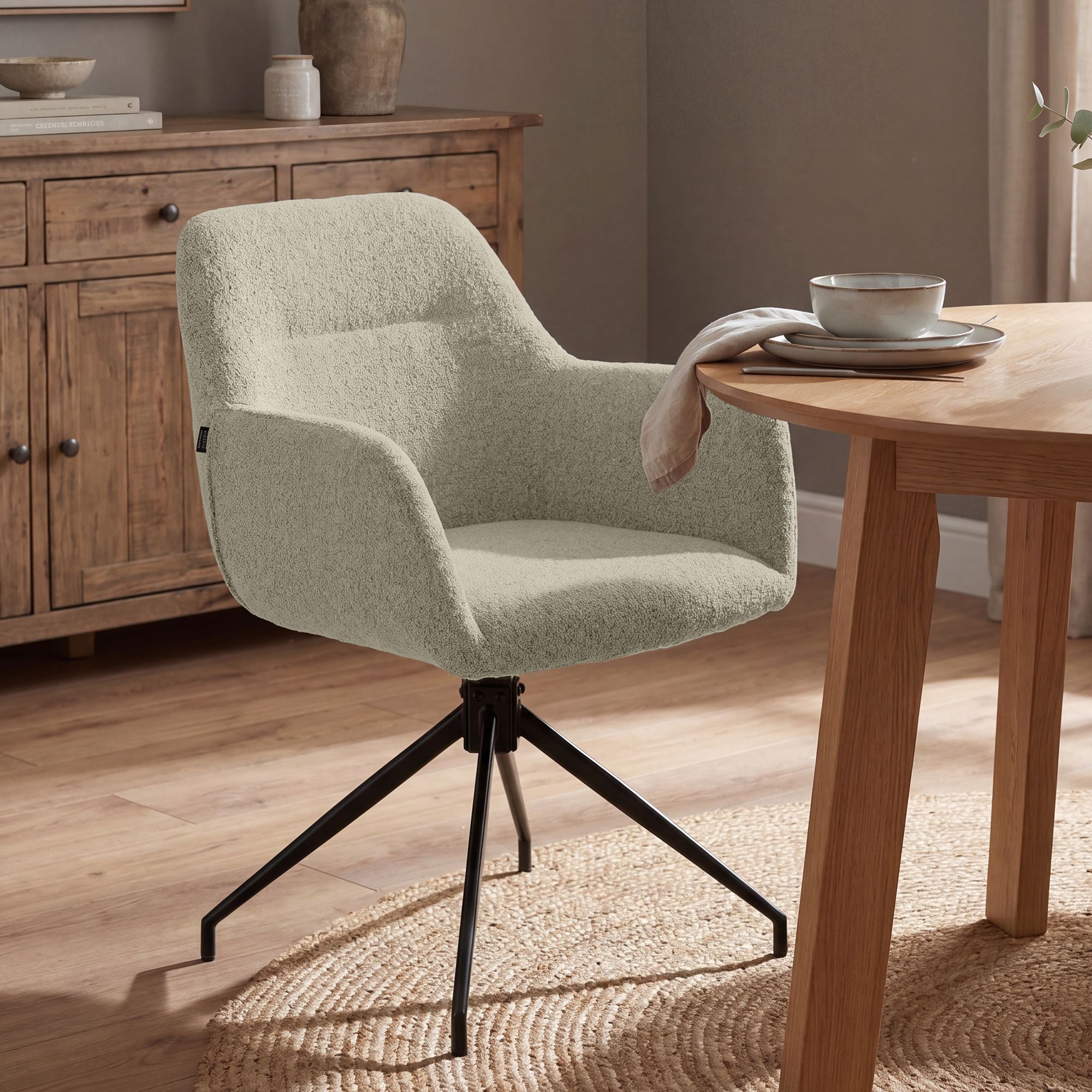 Chaise de salle a manger Merlinda en tissu teddy