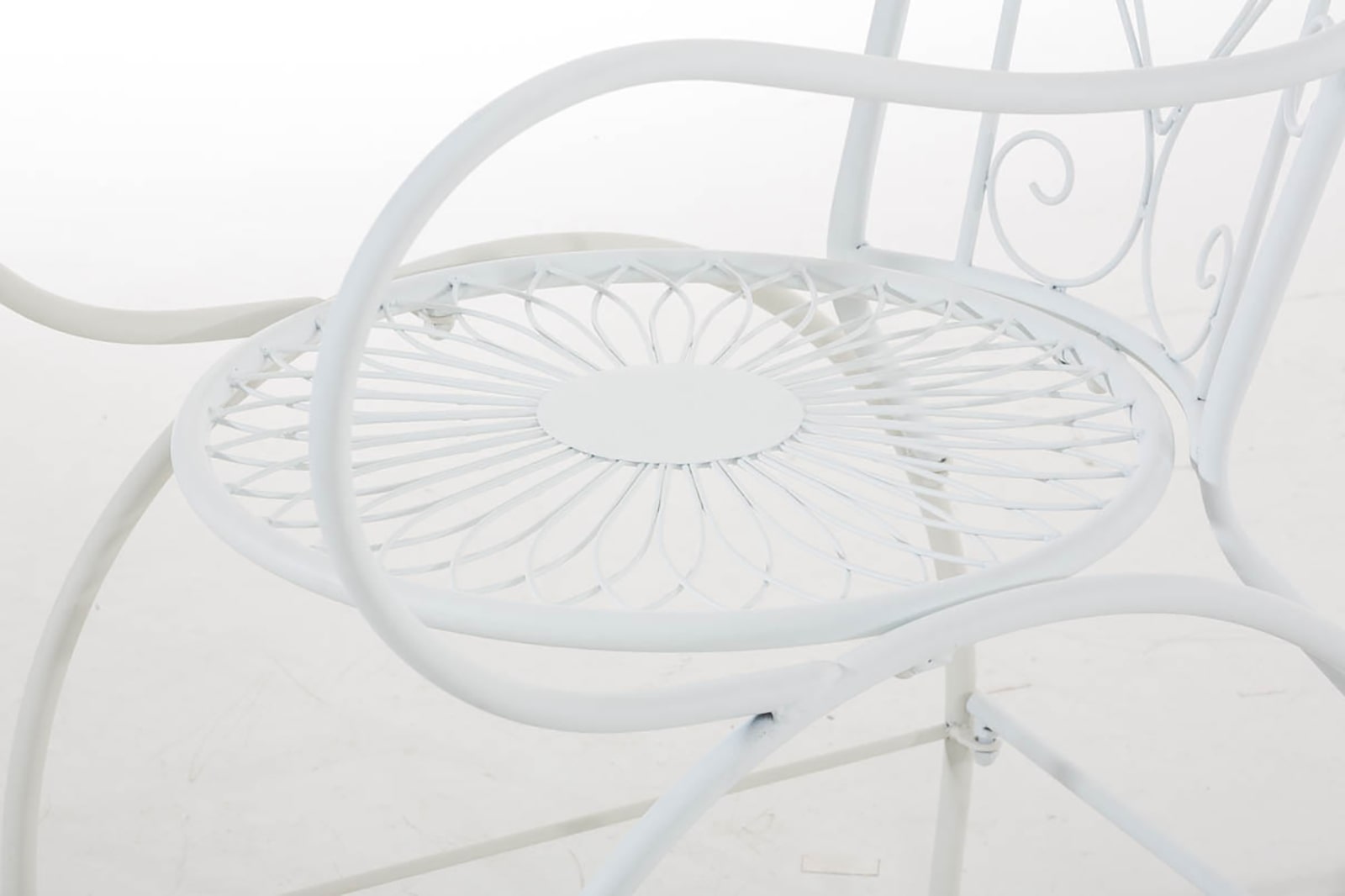 Lot de 2 Chaises de jardin Sheela en fer avec accoudoirs et repose-pieds