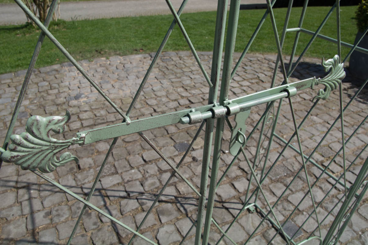 Arche à rosiers en fer Melissa avec porte