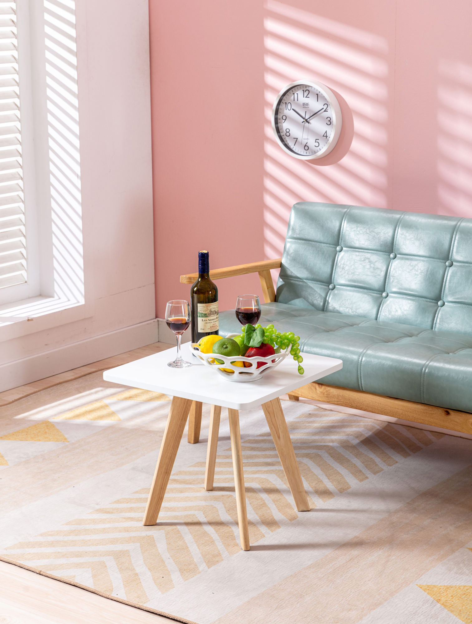Table d'appoint angulaire Almeria avec Plateau en MDF et Pieds en Bois de hêtre